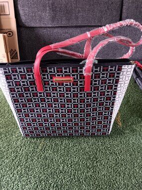 Womens Tommy Hilfiger handbags